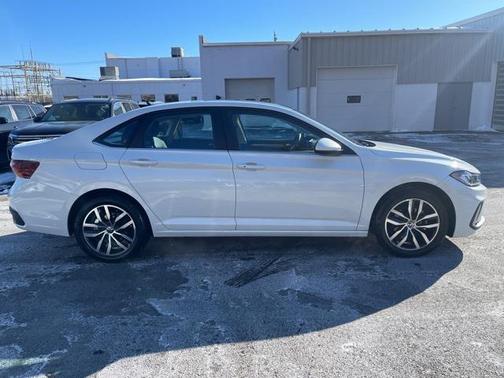 2025 Volkswagen Jetta 1.5T SE