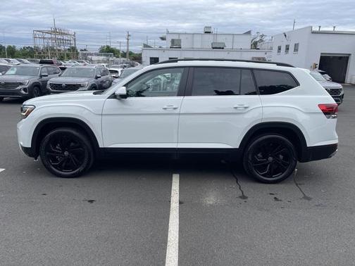 2022 Volkswagen Atlas 2.0T SE w/Technology 4MOTION