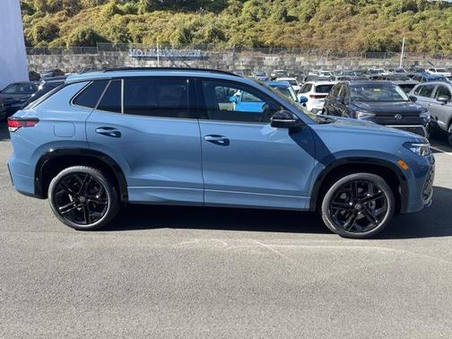 2026 Volkswagen Tiguan 2.0T SE R-Line Black 4MOTION