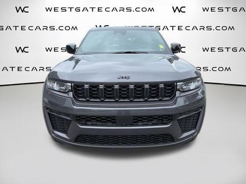 Metallic 2026 Jeep Grand Cherokee Laredo
