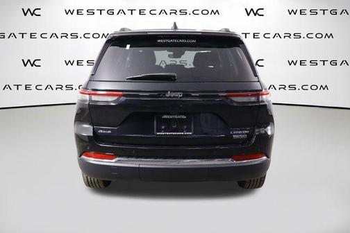 Diamond Black 2023 Jeep Grand Cherokee Laredo