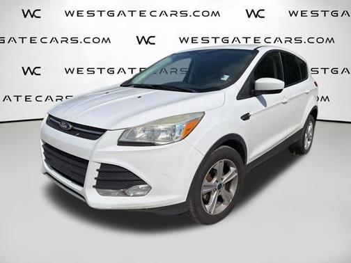 Oxford White 2016 Ford Escape SE