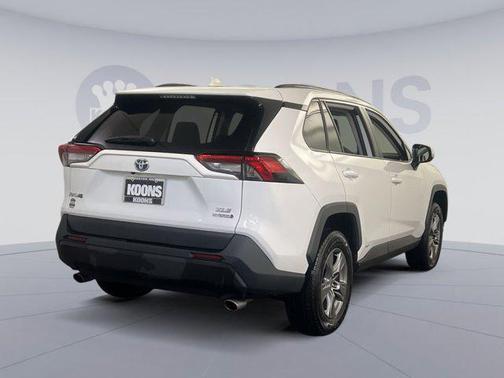 2023 Toyota RAV4 Hybrid XLE