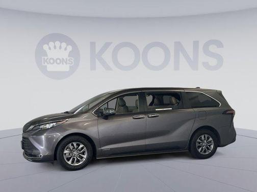 2021 Toyota Sienna XLE 7 Passenger