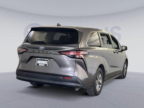 2021 Toyota Sienna XLE 7 Passenger