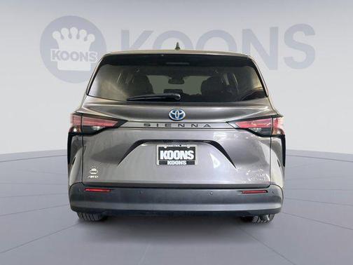 2021 Toyota Sienna XLE 7 Passenger