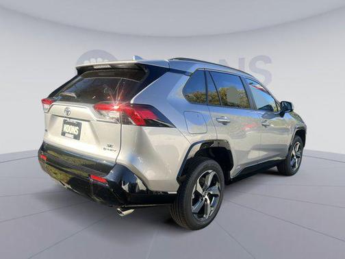 2025 Toyota RAV4 Hybrid SE