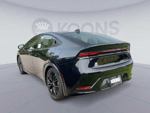 2025 Toyota Prius L