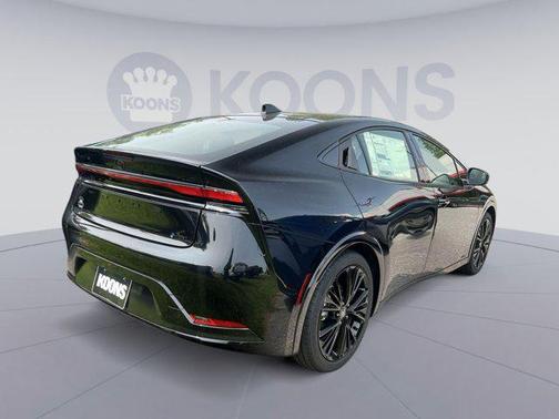 2025 Toyota Prius L