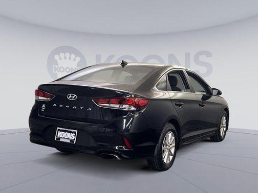 2018 Hyundai SONATA SE