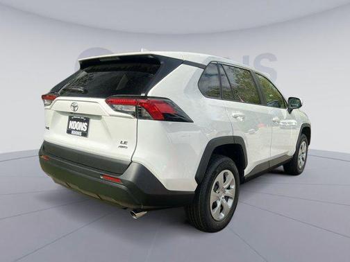 2025 Toyota RAV4 LE