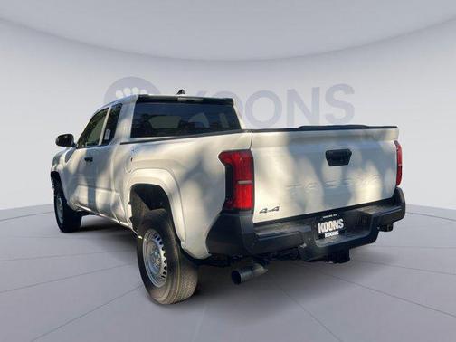 2025 Toyota Tacoma SR
