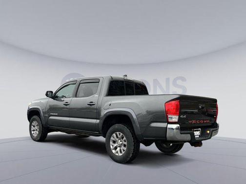 2017 Toyota Tacoma SR5