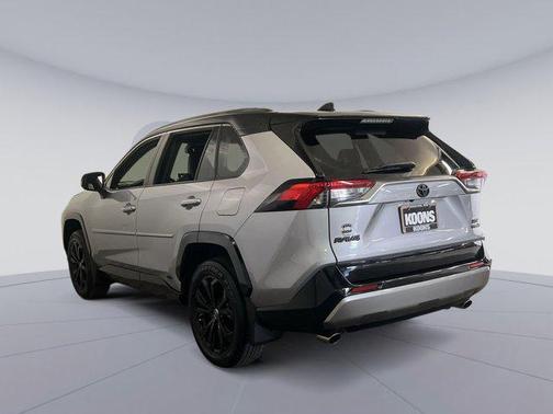 2022 Toyota RAV4 Hybrid SE