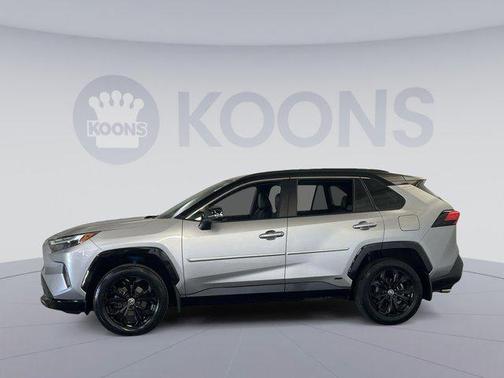 2022 Toyota RAV4 Hybrid SE