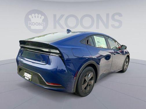 2025 Toyota Prius L