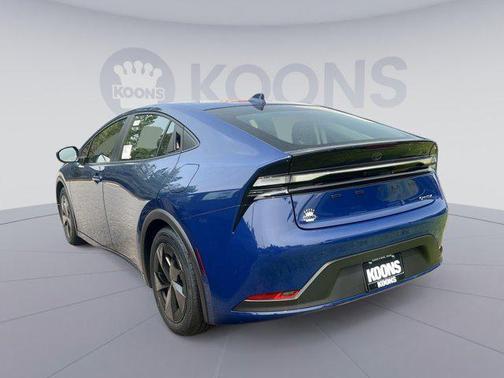 2025 Toyota Prius L