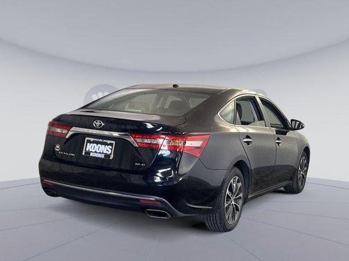 2018 Toyota Avalon XLE