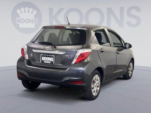 2013 Toyota Yaris LE