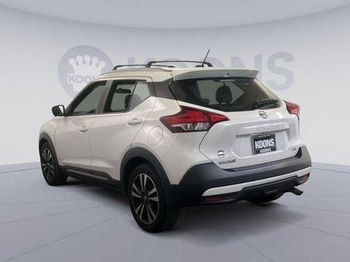 2019 Nissan Kicks SR