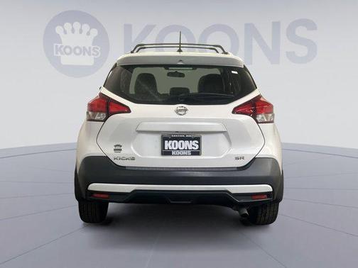 2019 Nissan Kicks SR