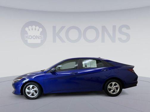 2023 Hyundai ELANTRA SE