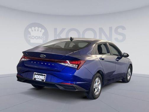 2023 Hyundai ELANTRA SE