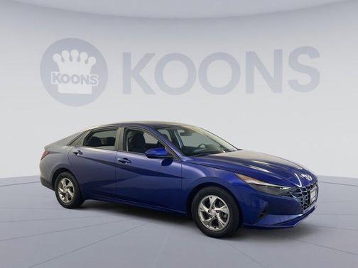 2023 Hyundai ELANTRA SE