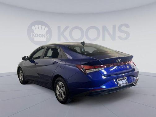 2023 Hyundai ELANTRA SE