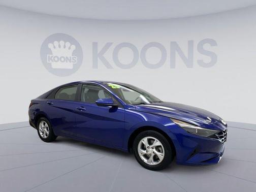 2023 Hyundai ELANTRA SE