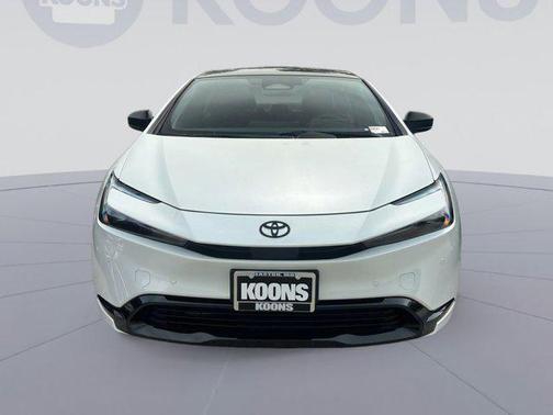 2025 Toyota Prius L