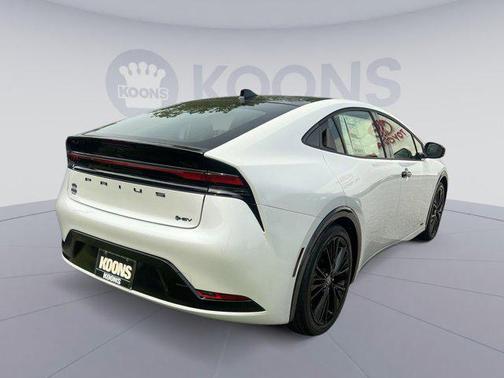 2025 Toyota Prius L