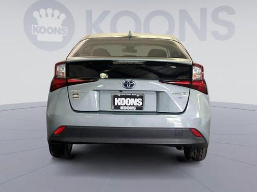 2019 Toyota Prius L