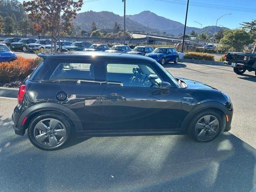 Midnight Black Metallic 2022 MINI Hardtop Cooper S