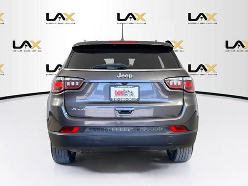 Granite Crystal Clearcoat Metallic 2023 Jeep Compass Sport