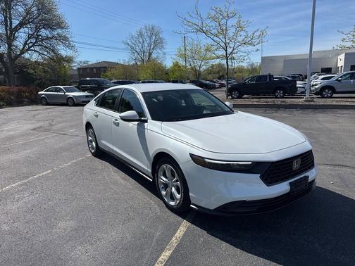 Platinum White Pearl 2023 Honda Accord