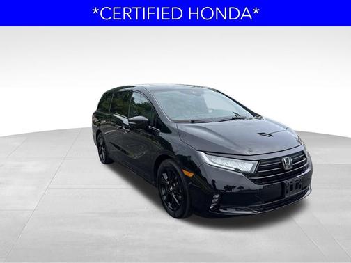 Crystal Black Pearl 2024 Honda Odyssey