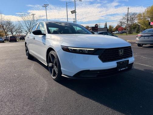 Platinum White Pearl 2025 Honda Accord Hybrid