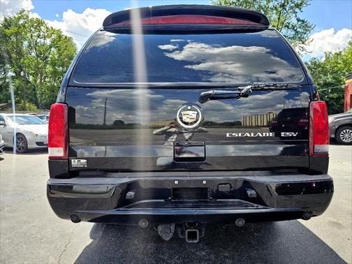 2004 Cadillac Escalade ESV Standard