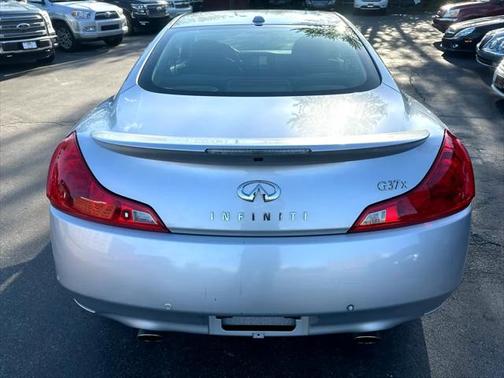 2010 INFINITI G37x Base