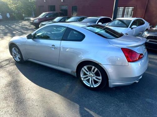 2010 INFINITI G37x Base