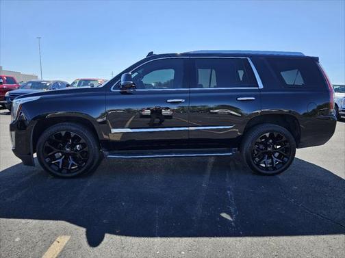 2018 Cadillac Escalade Luxury