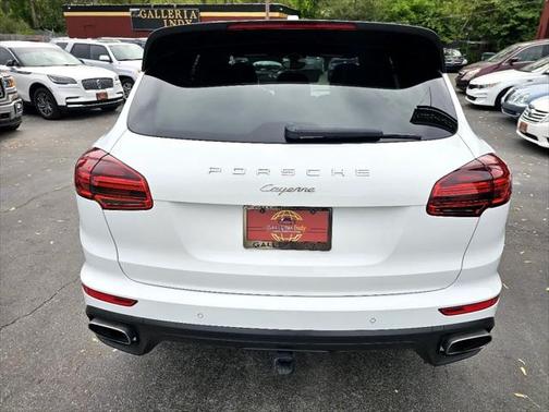 2016 Porsche Cayenne Base