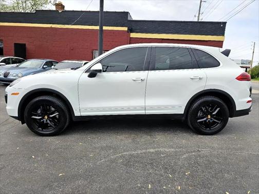2016 Porsche Cayenne Base