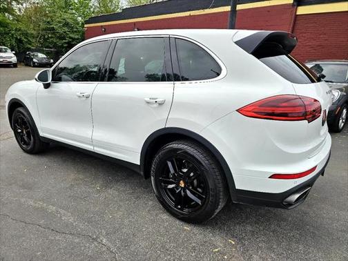 2016 Porsche Cayenne Base