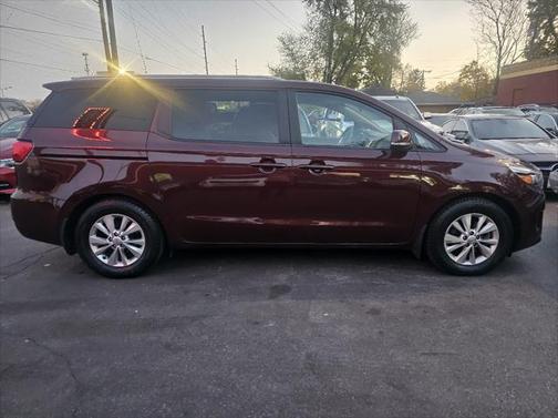 2015 Kia Sedona LX