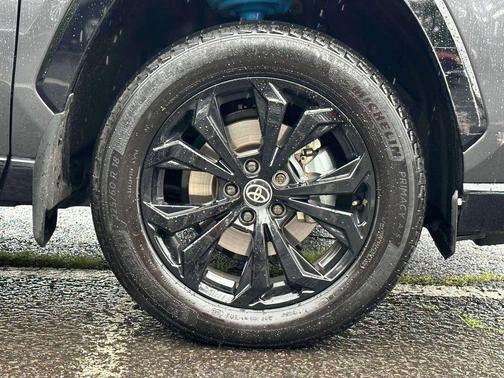 2023 Toyota RAV4 Hybrid SE