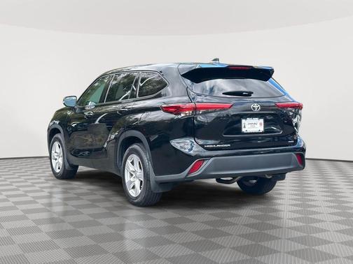 2022 Toyota Highlander L