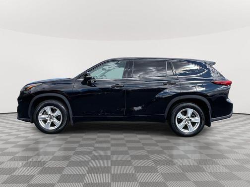 2022 Toyota Highlander L