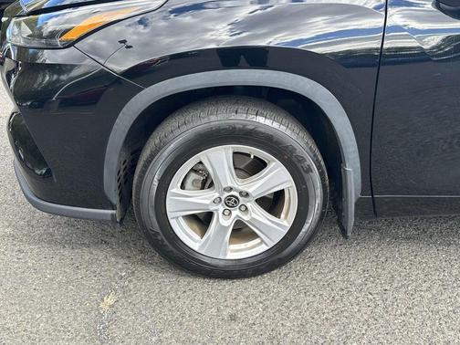 2022 Toyota Highlander L